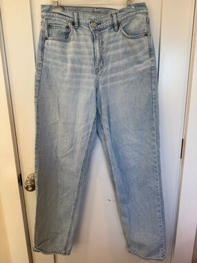 American Eagle Light Wash Strigid Straight Leg Jeans